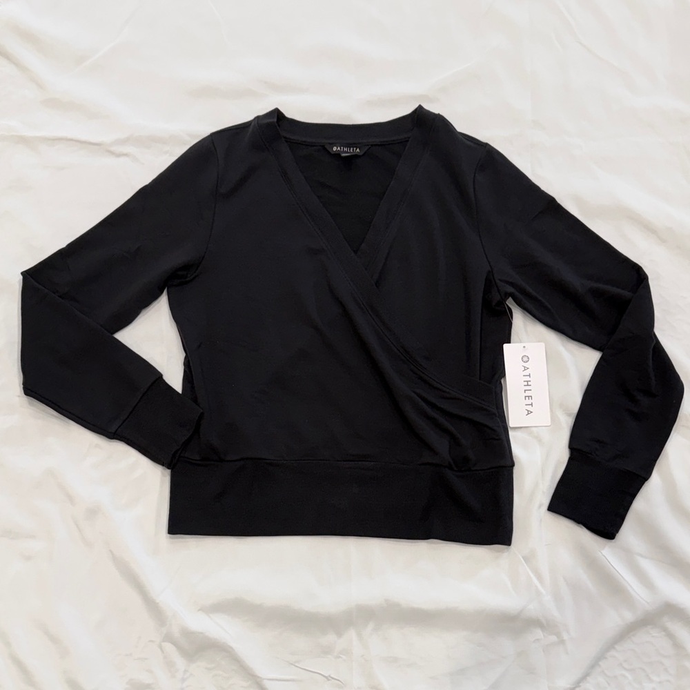 NWT Athleta Recharge Sweatshirt— Black Wrap V-Neck Pullover—Medium